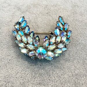 Vintage Blue Aurora Borealis Marquis Prong Set Rhinestone Silver Tone Brooch